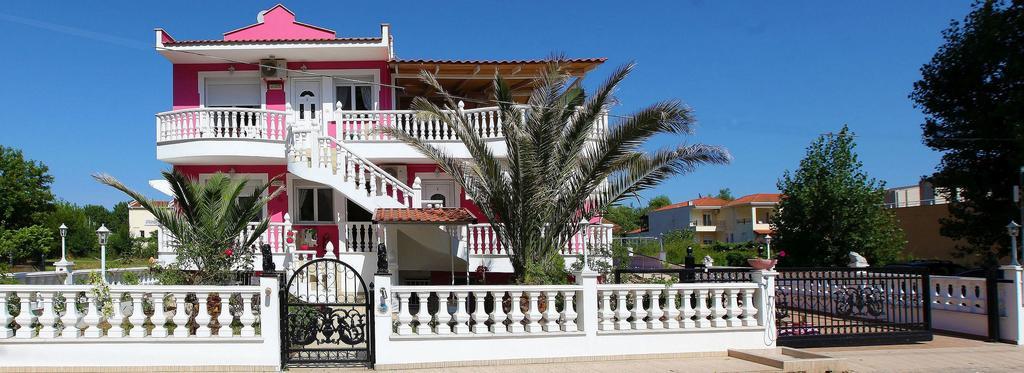 Nereids Apartments And Studios Chrysi Ammoudia Luaran gambar