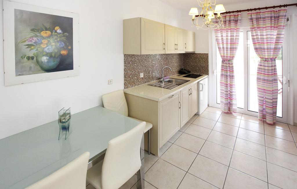 Nereids Apartments And Studios Chrysi Ammoudia Luaran gambar