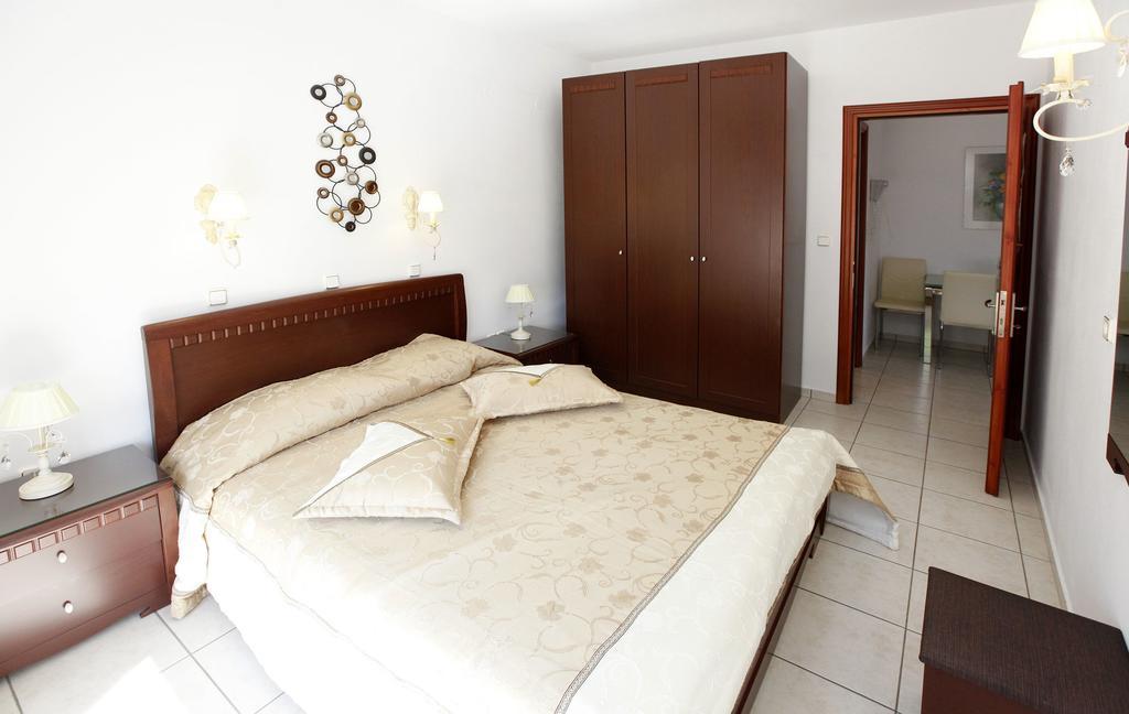 Nereids Apartments And Studios Chrysi Ammoudia Luaran gambar