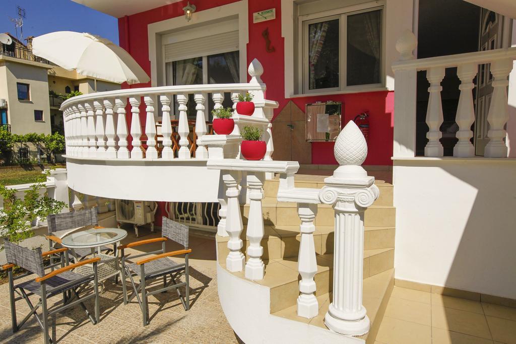 Nereids Apartments And Studios Chrysi Ammoudia Luaran gambar