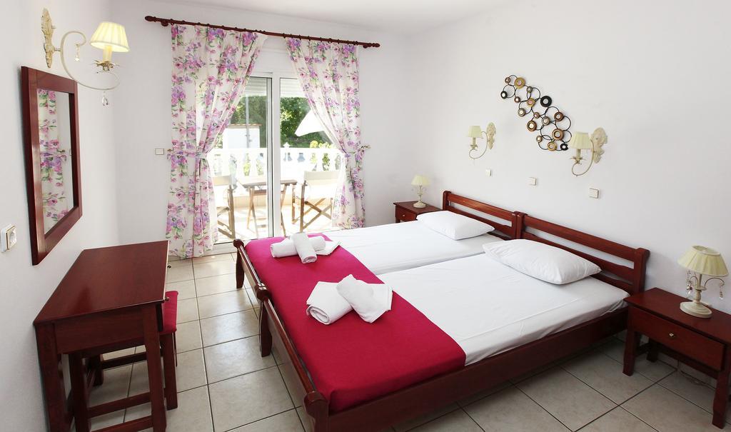 Nereids Apartments And Studios Chrysi Ammoudia Luaran gambar
