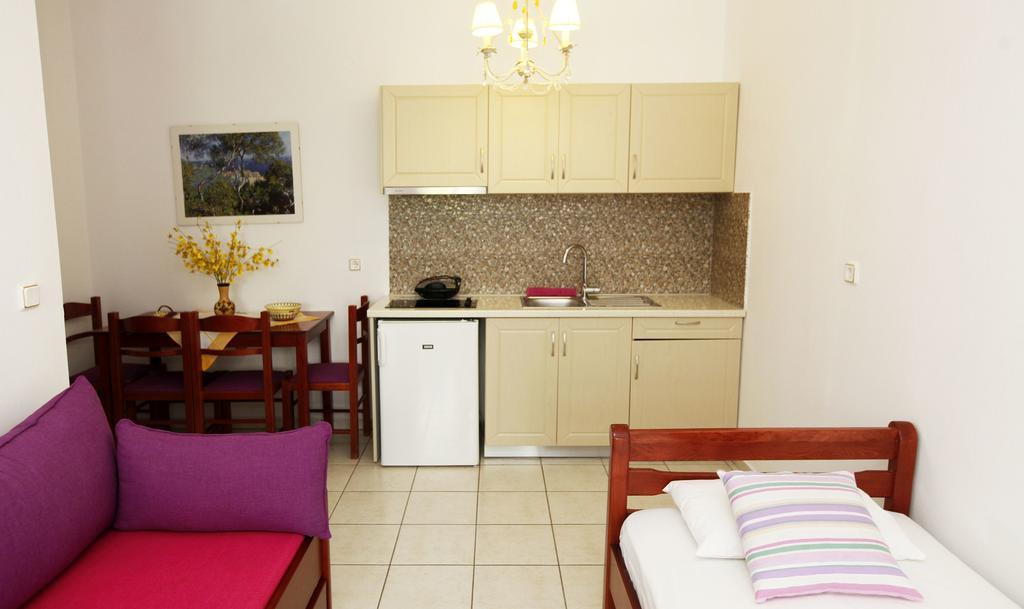 Nereids Apartments And Studios Chrysi Ammoudia Luaran gambar